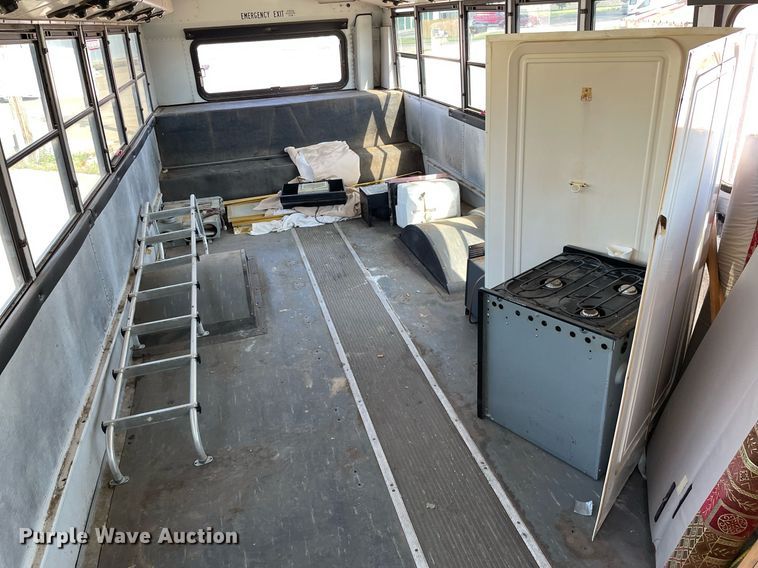 image for item NY9556 2009 Thomas Built Saf-T-Liner  bus