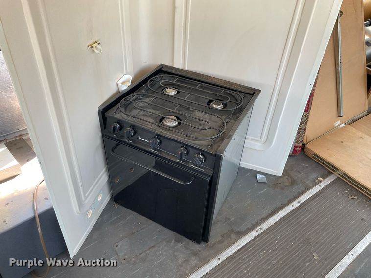 image for item NY9556 2009 Thomas Built Saf-T-Liner  bus