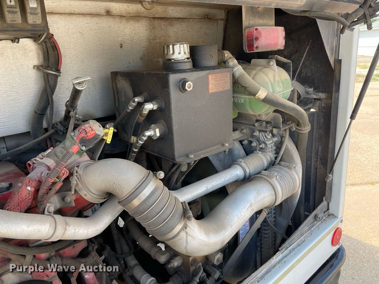 image for item NY9556 2009 Thomas Built Saf-T-Liner  bus