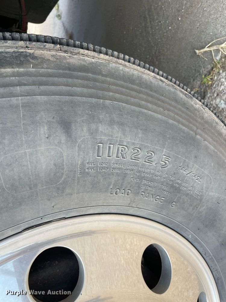 image for item NY9556 2009 Thomas Built Saf-T-Liner  bus