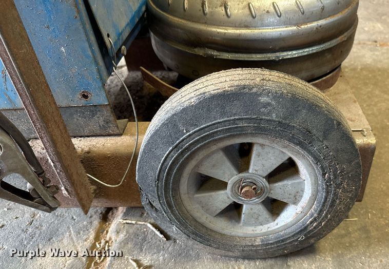 image for item OC9128 (3) welders