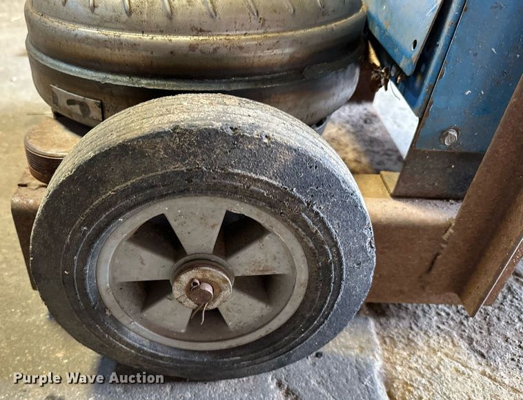 image for item OC9128 (3) welders