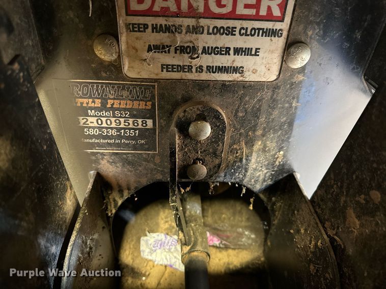 image for item OC9130 Crownline S32  cake feeder