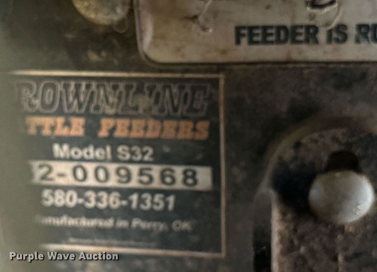 image for item OC9130 Crownline S32  cake feeder