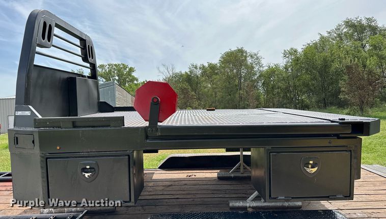 image for item OC9131 Crownline ABD 102  hydraulic bale bed