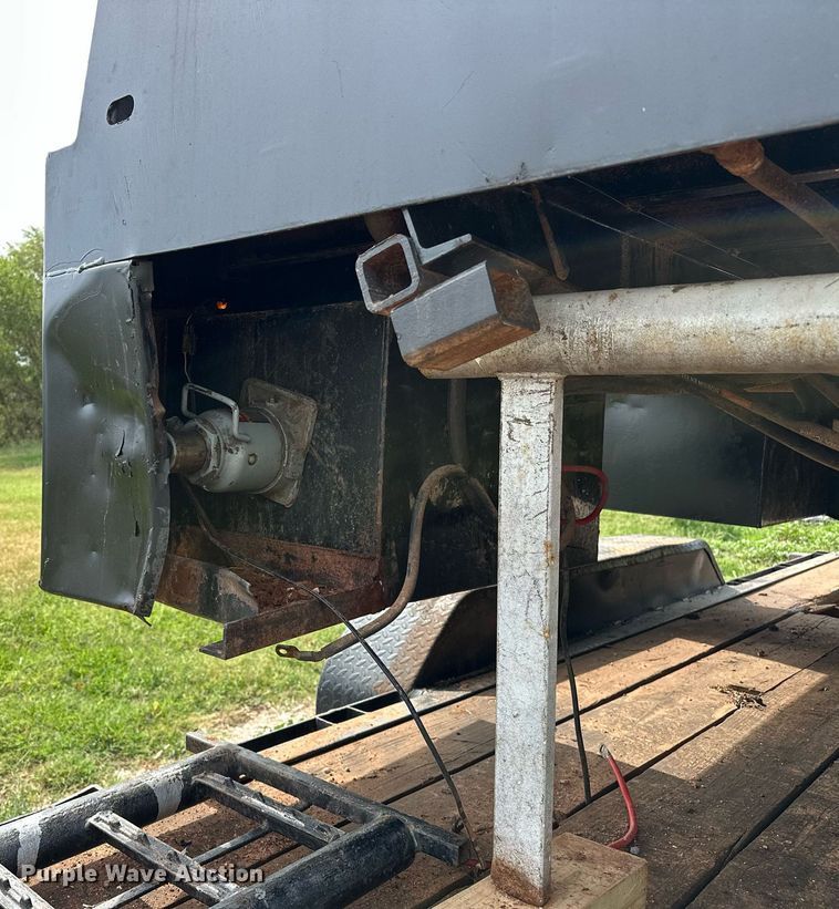 image for item OC9131 Crownline ABD 102  hydraulic bale bed