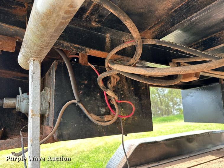 image for item OC9131 Crownline ABD 102  hydraulic bale bed