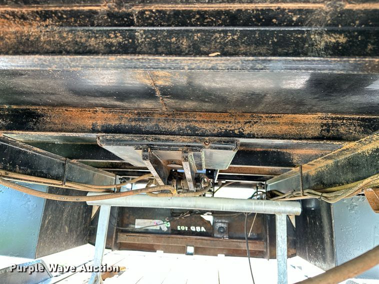 image for item OC9131 Crownline ABD 102  hydraulic bale bed