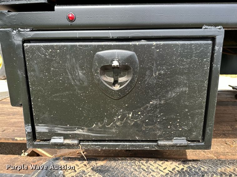 image for item OC9131 Crownline ABD 102  hydraulic bale bed