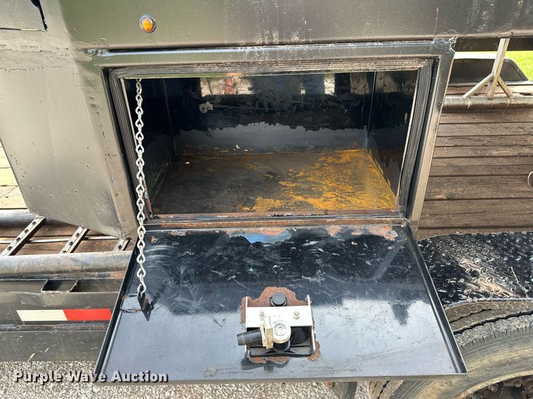 image for item OC9131 Crownline ABD 102  hydraulic bale bed