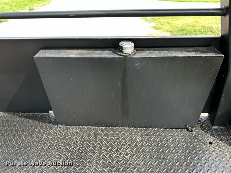 image for item OC9131 Crownline ABD 102  hydraulic bale bed