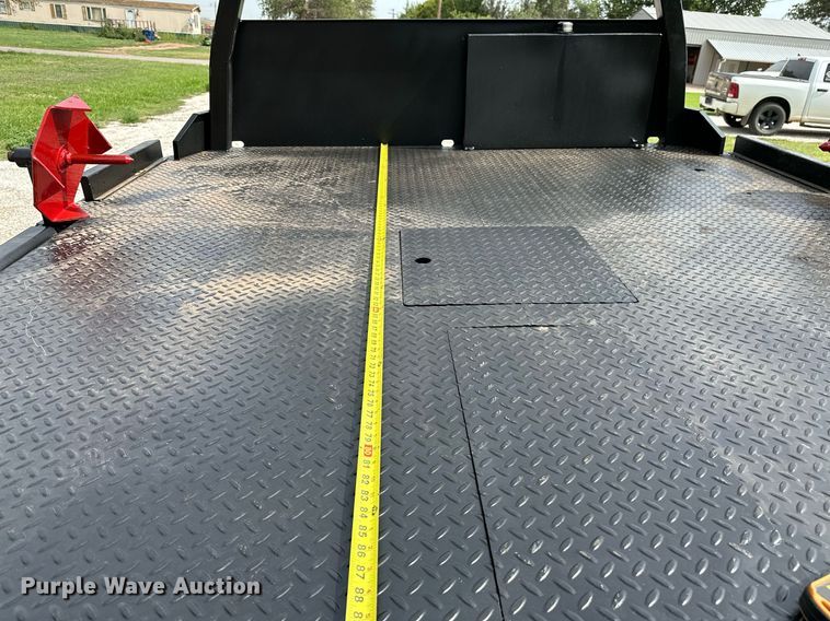 image for item OC9131 Crownline ABD 102  hydraulic bale bed