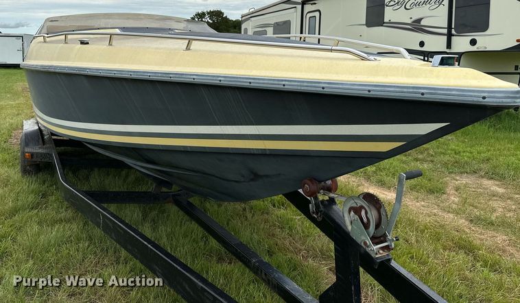 image for item OG9138 1991 Baja 270  boat