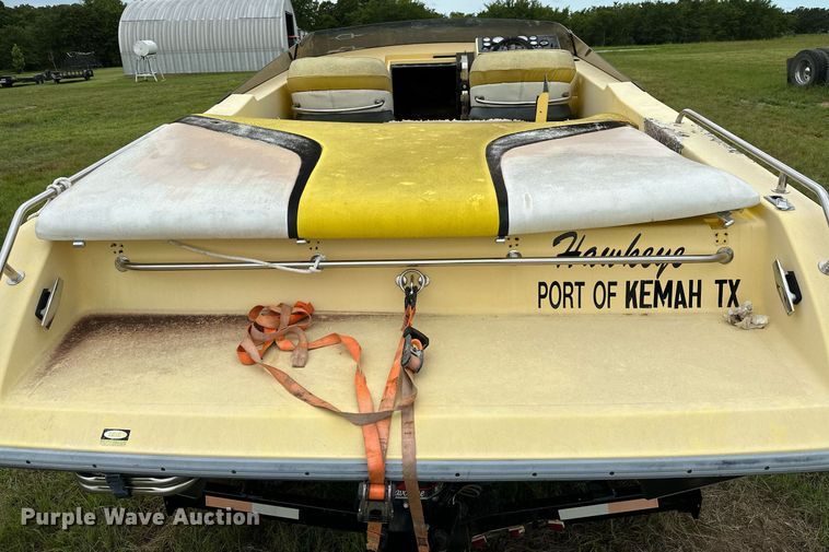 image for item OG9138 1991 Baja 270  boat