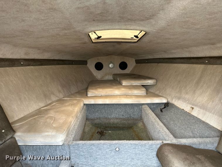 image for item OG9138 1991 Baja 270  boat