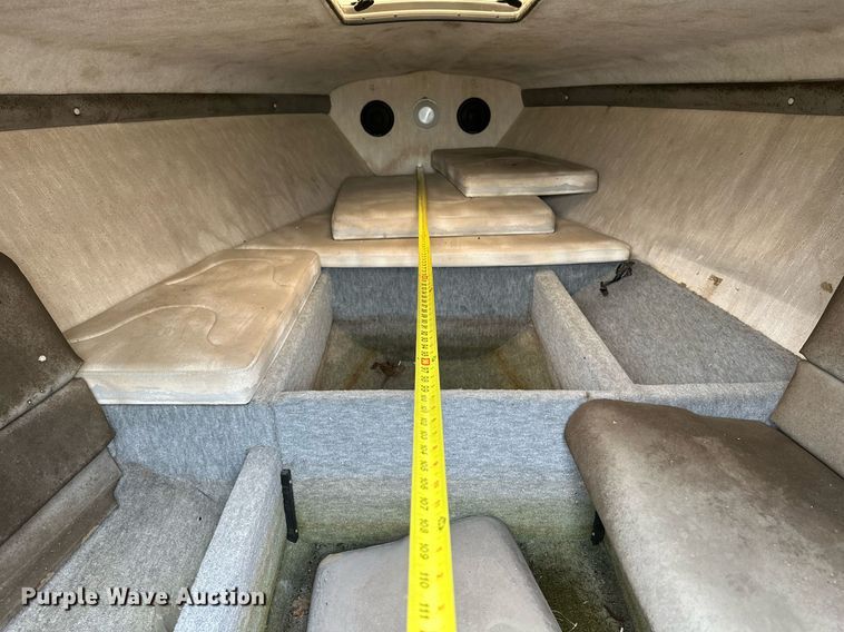 image for item OG9138 1991 Baja 270  boat