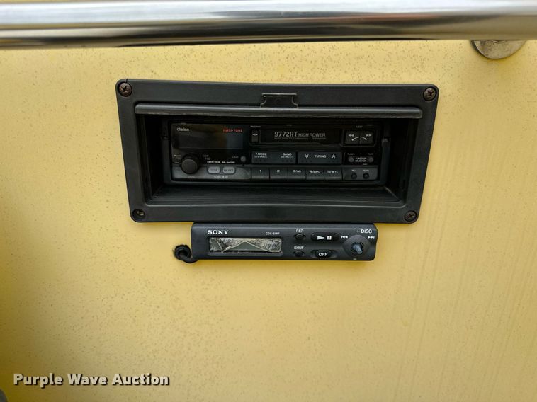 image for item OG9138 1991 Baja 270  boat