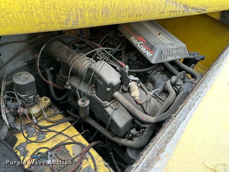 image for item OG9138 1991 Baja 270  boat