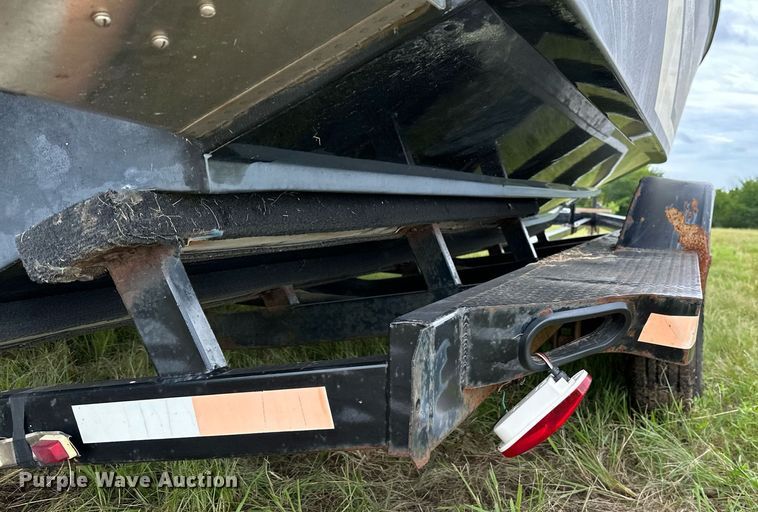 image for item OG9138 1991 Baja 270  boat