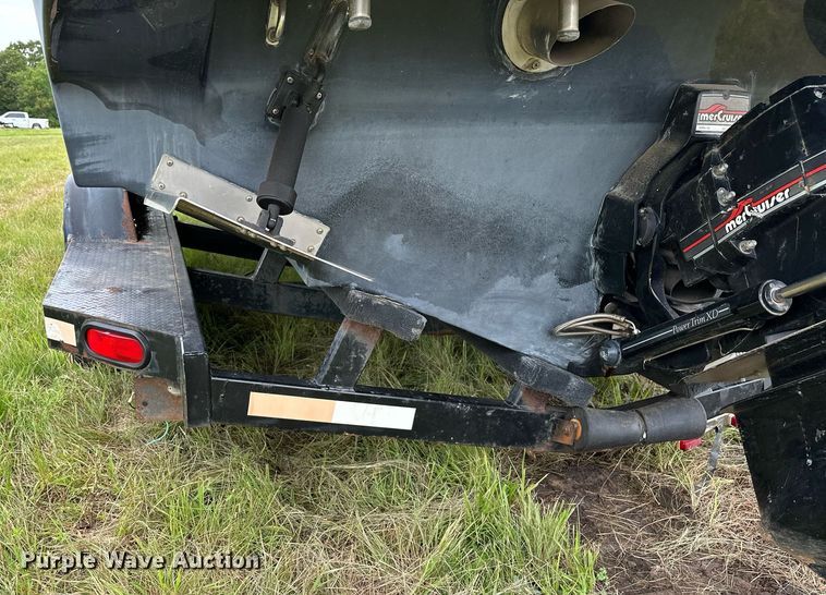 image for item OG9138 1991 Baja 270  boat