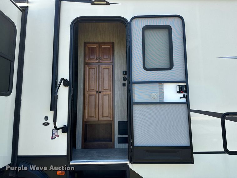 image for item OG9151 2019 Heartland Big Country  camper