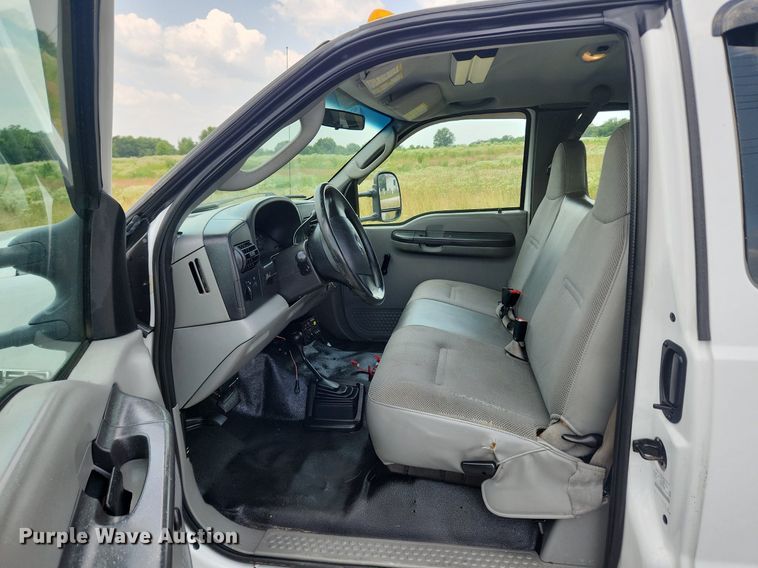 image for item OK9600 2007 Ford F450 Super Duty XL  utility / service truck