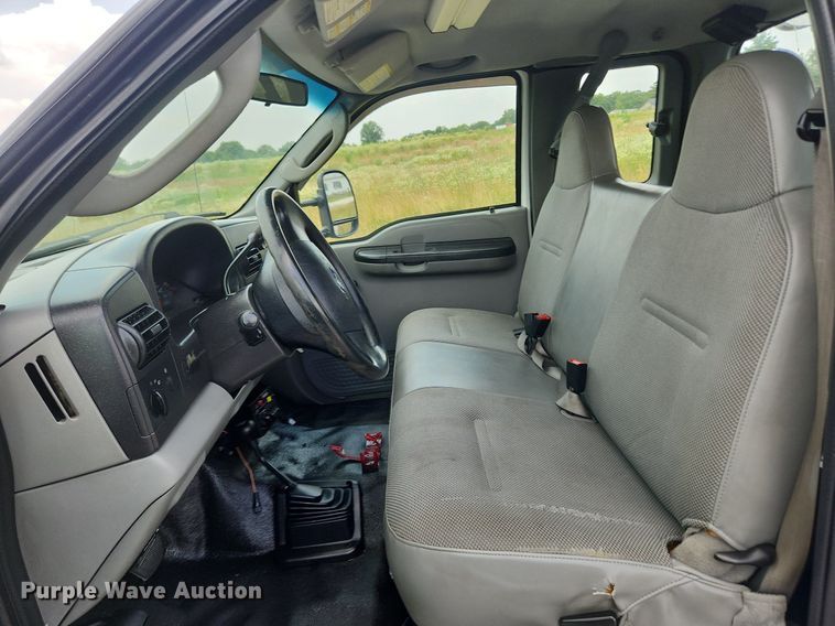 image for item OK9600 2007 Ford F450 Super Duty XL  utility / service truck