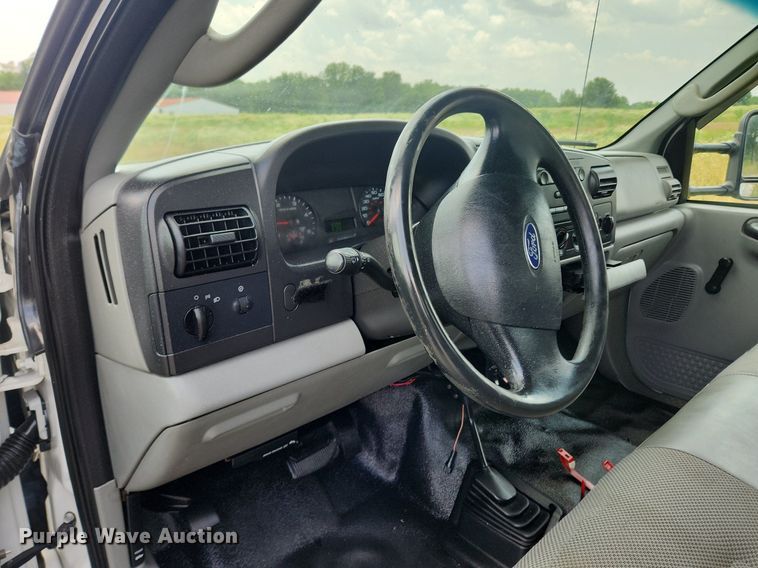 image for item OK9600 2007 Ford F450 Super Duty XL  utility / service truck