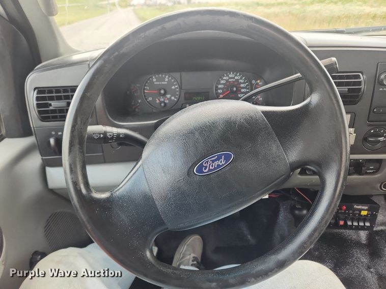 image for item OK9600 2007 Ford F450 Super Duty XL  utility / service truck