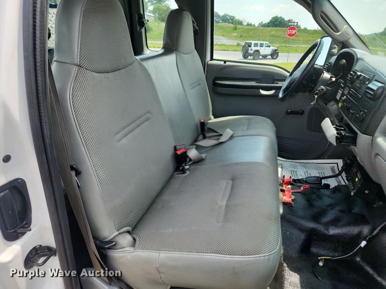 image for item OK9600 2007 Ford F450 Super Duty XL  utility / service truck