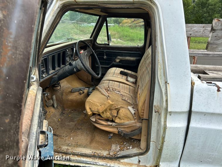 image for item OK9733 1978 Ford F150  pickup truck