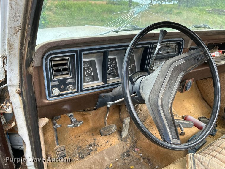 image for item OK9733 1978 Ford F150  pickup truck