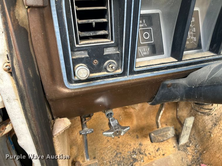 image for item OK9733 1978 Ford F150  pickup truck