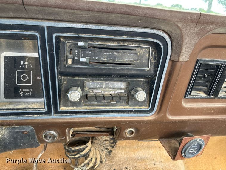 image for item OK9733 1978 Ford F150  pickup truck