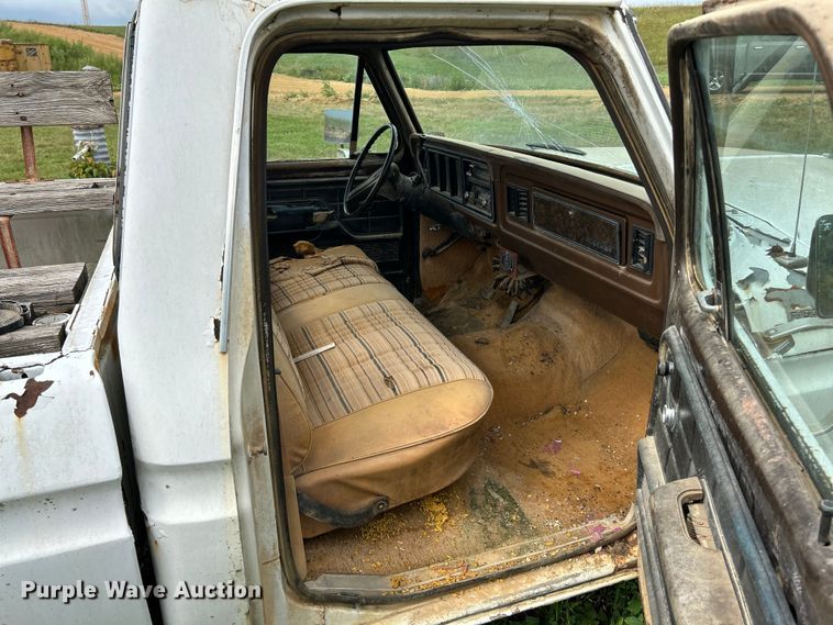 image for item OK9733 1978 Ford F150  pickup truck