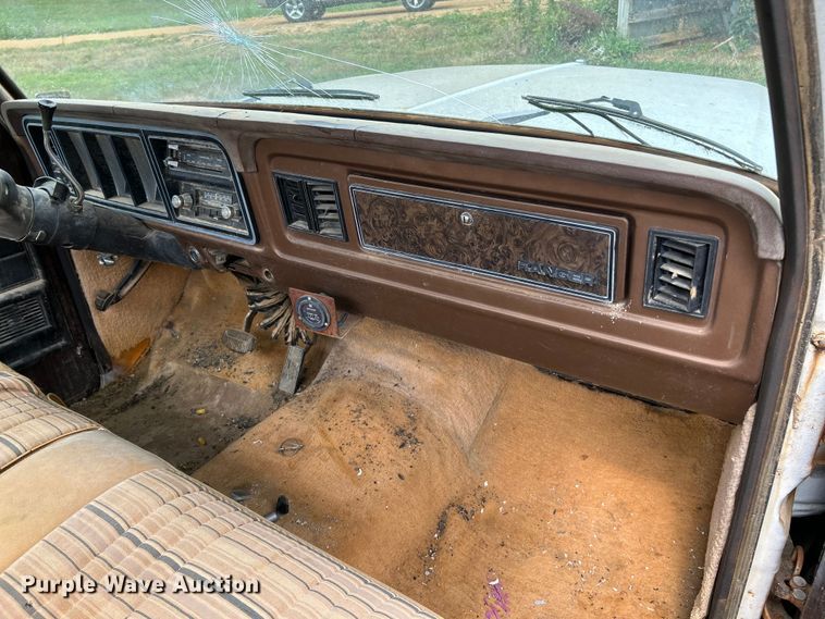 image for item OK9733 1978 Ford F150  pickup truck