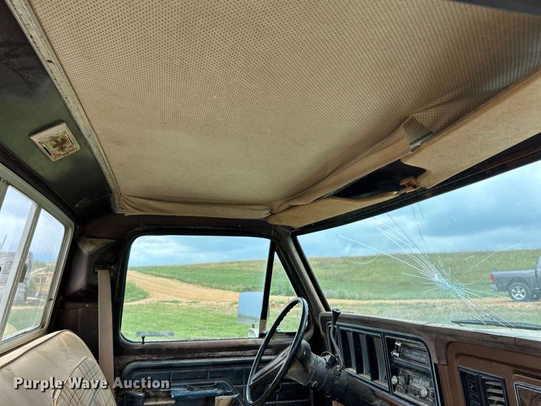 image for item OK9733 1978 Ford F150  pickup truck