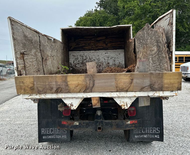 image for item OK9736 1993 Chevrolet C7  dump flatbed truck