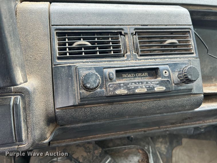 image for item OK9736 1993 Chevrolet C7  dump flatbed truck