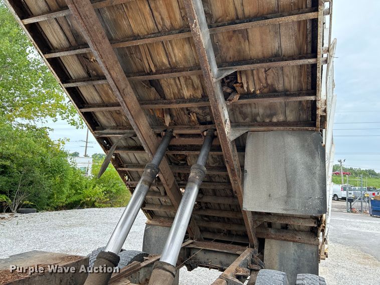 image for item OK9736 1993 Chevrolet C7  dump flatbed truck