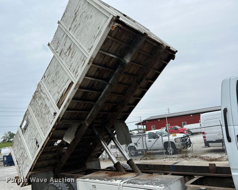 image for item OK9736 1993 Chevrolet C7  dump flatbed truck