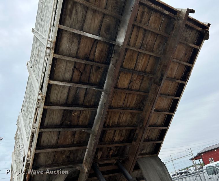 image for item OK9736 1993 Chevrolet C7  dump flatbed truck