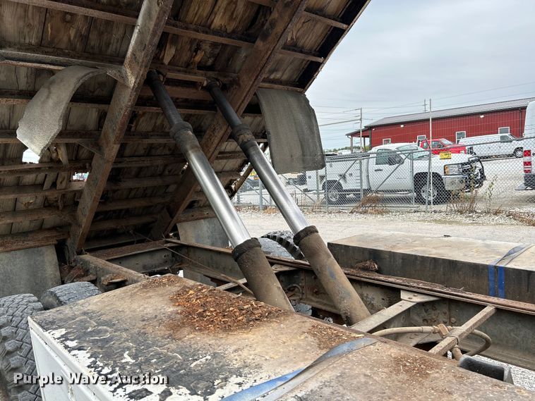 image for item OK9736 1993 Chevrolet C7  dump flatbed truck