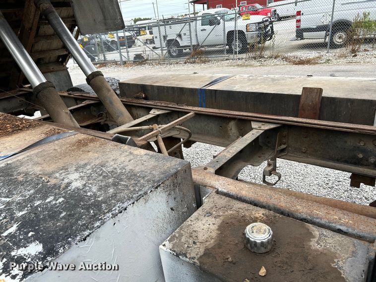 image for item OK9736 1993 Chevrolet C7  dump flatbed truck