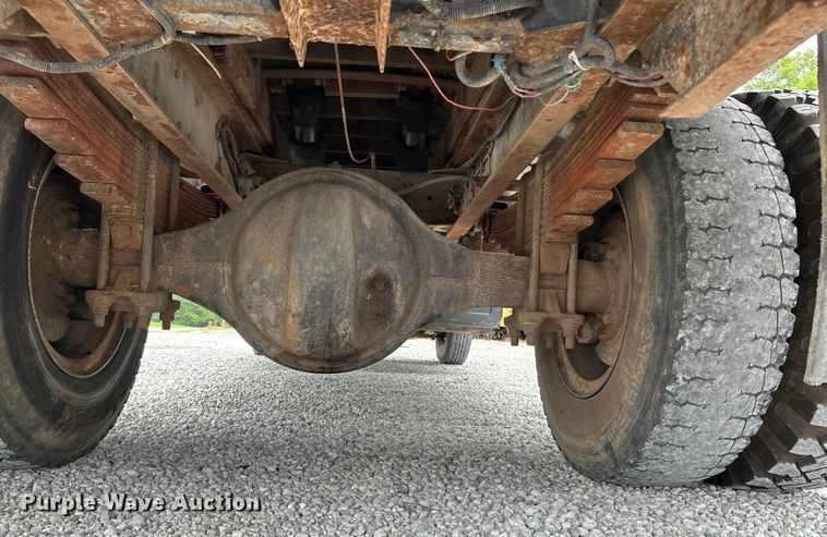 image for item OK9736 1993 Chevrolet C7  dump flatbed truck