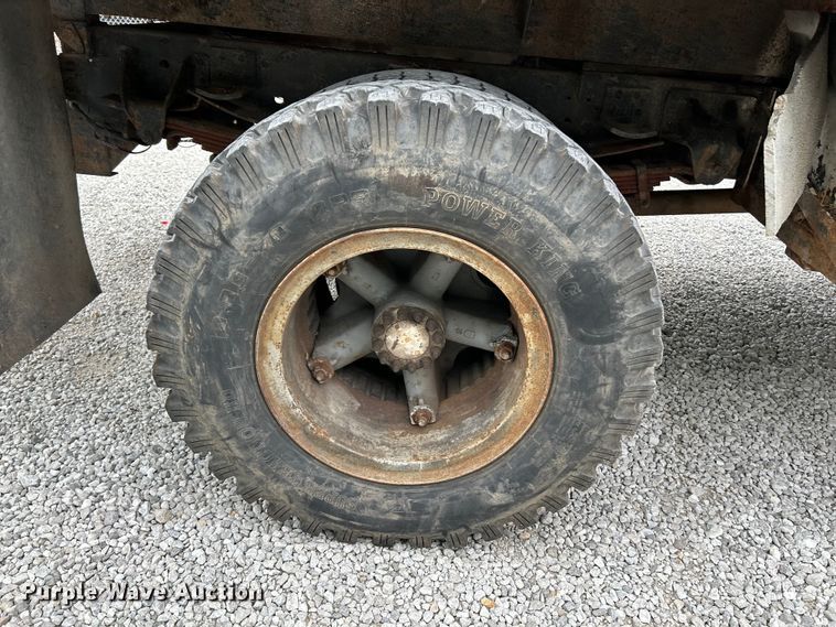 image for item OK9736 1993 Chevrolet C7  dump flatbed truck