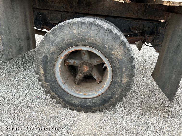 image for item OK9736 1993 Chevrolet C7  dump flatbed truck