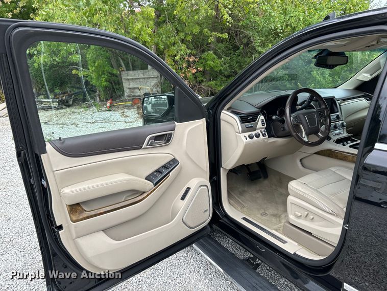 image for item OK9738 2016 GMC Yukon XL Denali  SUV