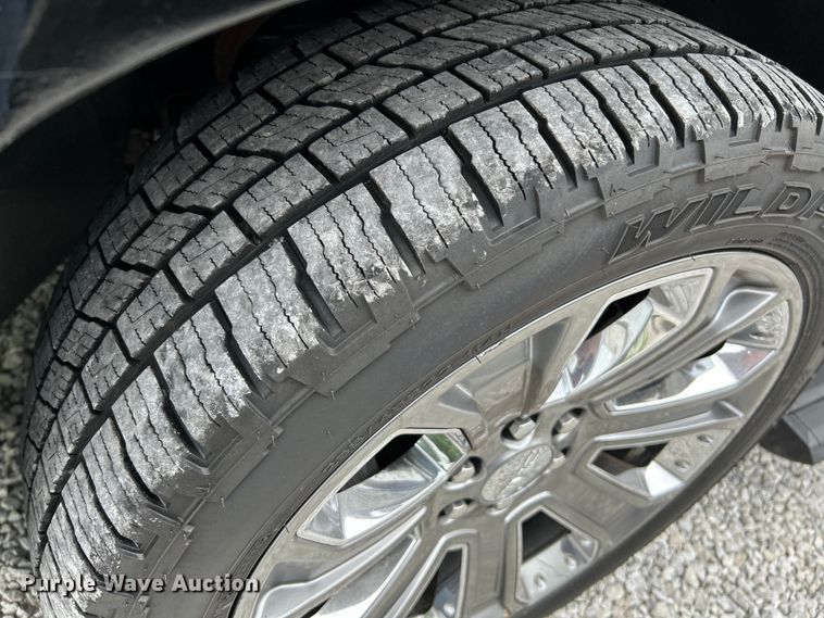 image for item OK9738 2016 GMC Yukon XL Denali  SUV