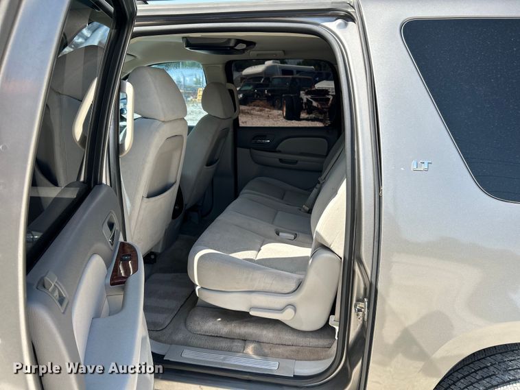 image for item OK9754 2007 Chevrolet Suburban LT  SUV